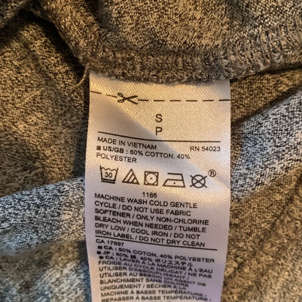 Banana Republic Quick Dry Pullover Grey Small - Picture 4 of 5